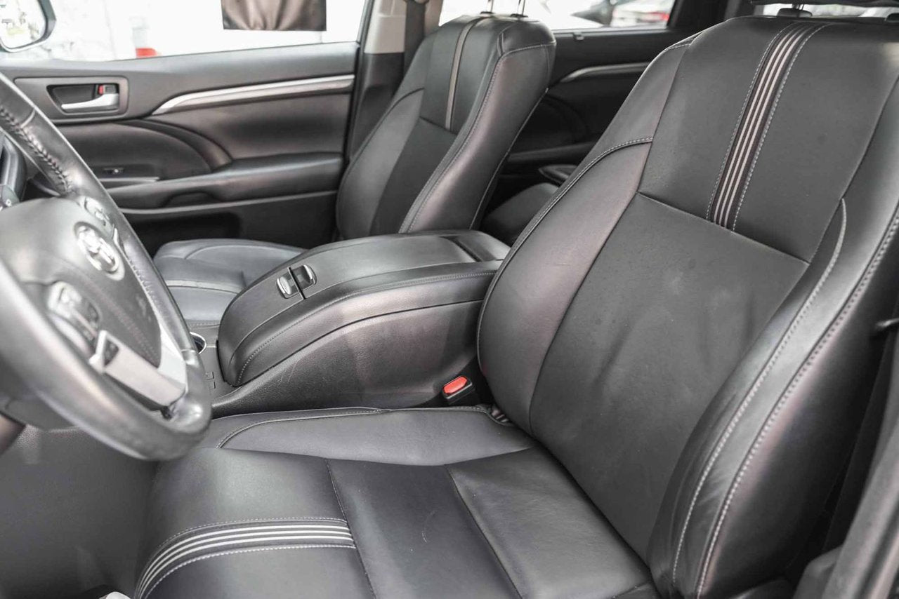 2018 Toyota Highlander XLE w/SE AWD CUIR TOIT NAVI 7 PASS BAS KM