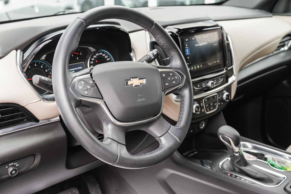 2023 Chevrolet Traverse LT AWD BAS KM 7 PASS CARPLAY BLUETOOTH
