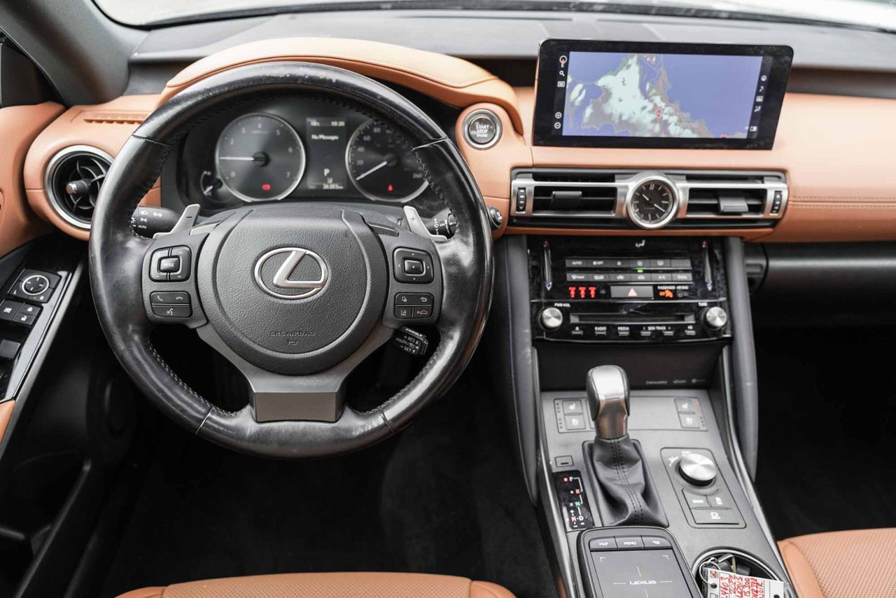 2022 Lexus IS 300 AWD LUXURY BAS KM CUIR TOIT NAVI
