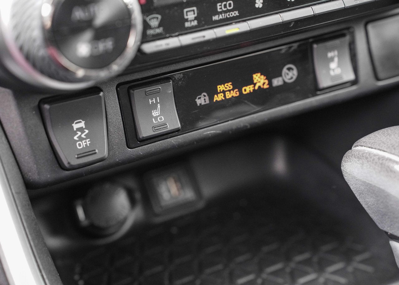 2023 Toyota RAV4 HYBRID XLE AWD