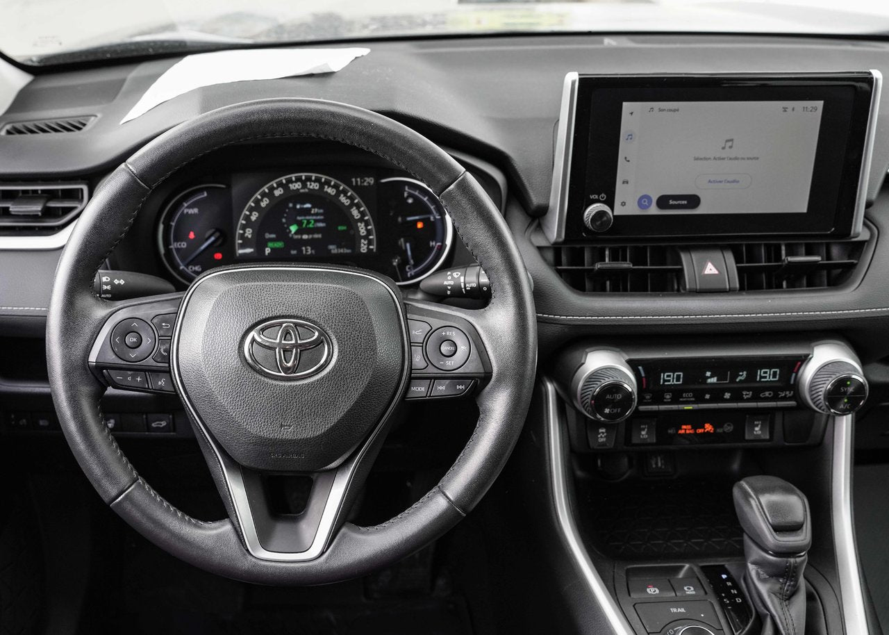 2023 Toyota RAV4 HYBRID XLE AWD