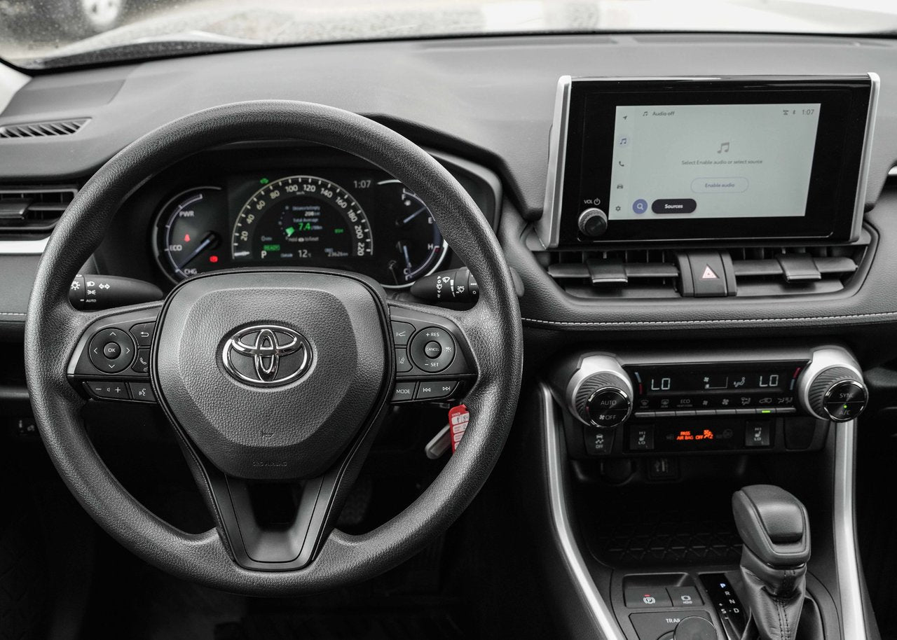 2025 Toyota RAV4 Hybrid LE