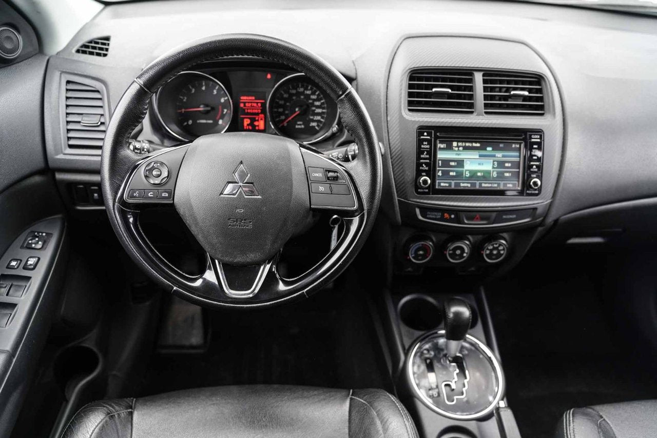 2016 Mitsubishi RVR SE