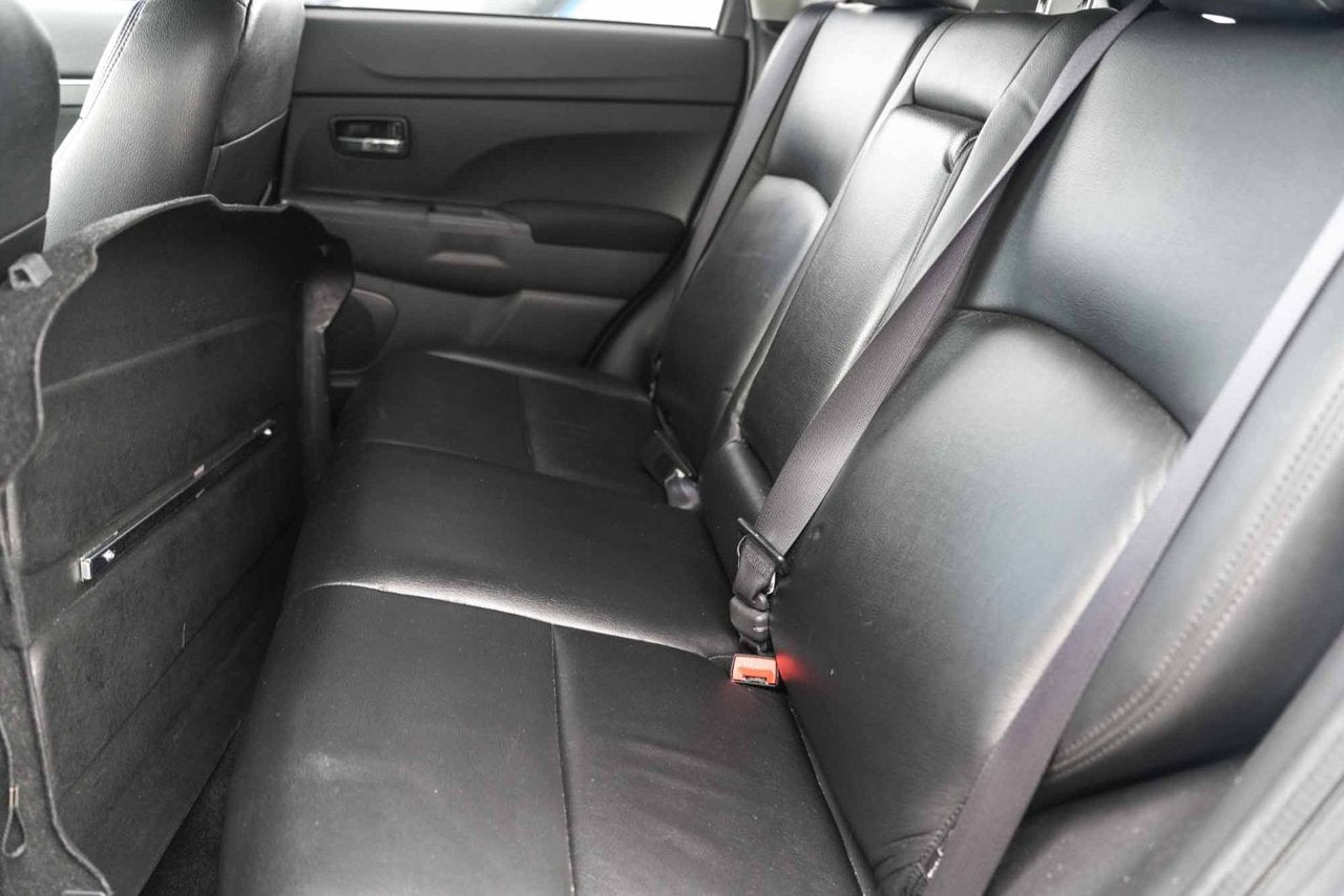 2016 Mitsubishi RVR SE