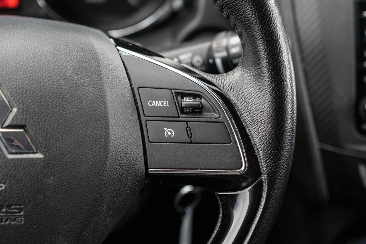 2016 Mitsubishi RVR SE