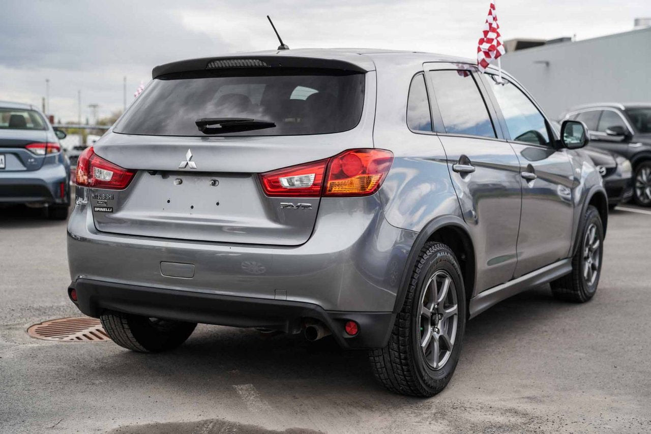2016 Mitsubishi RVR SE