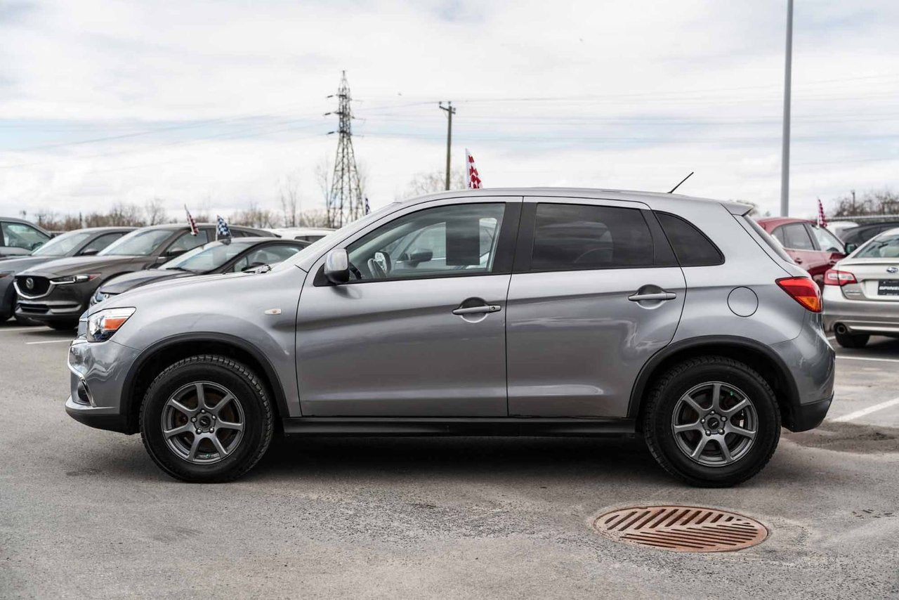 2016 Mitsubishi RVR SE