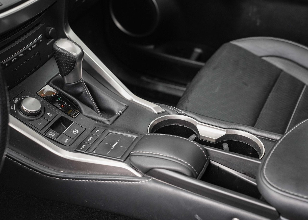 2016 Lexus NX 200t **F SPORT 2**