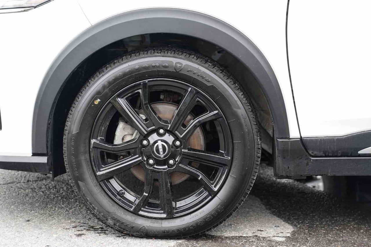 2024 Nissan Kicks SR Premium
