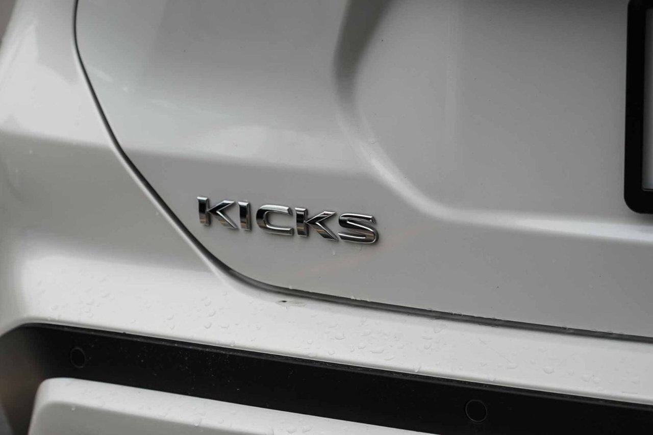 2024 Nissan Kicks SR Premium