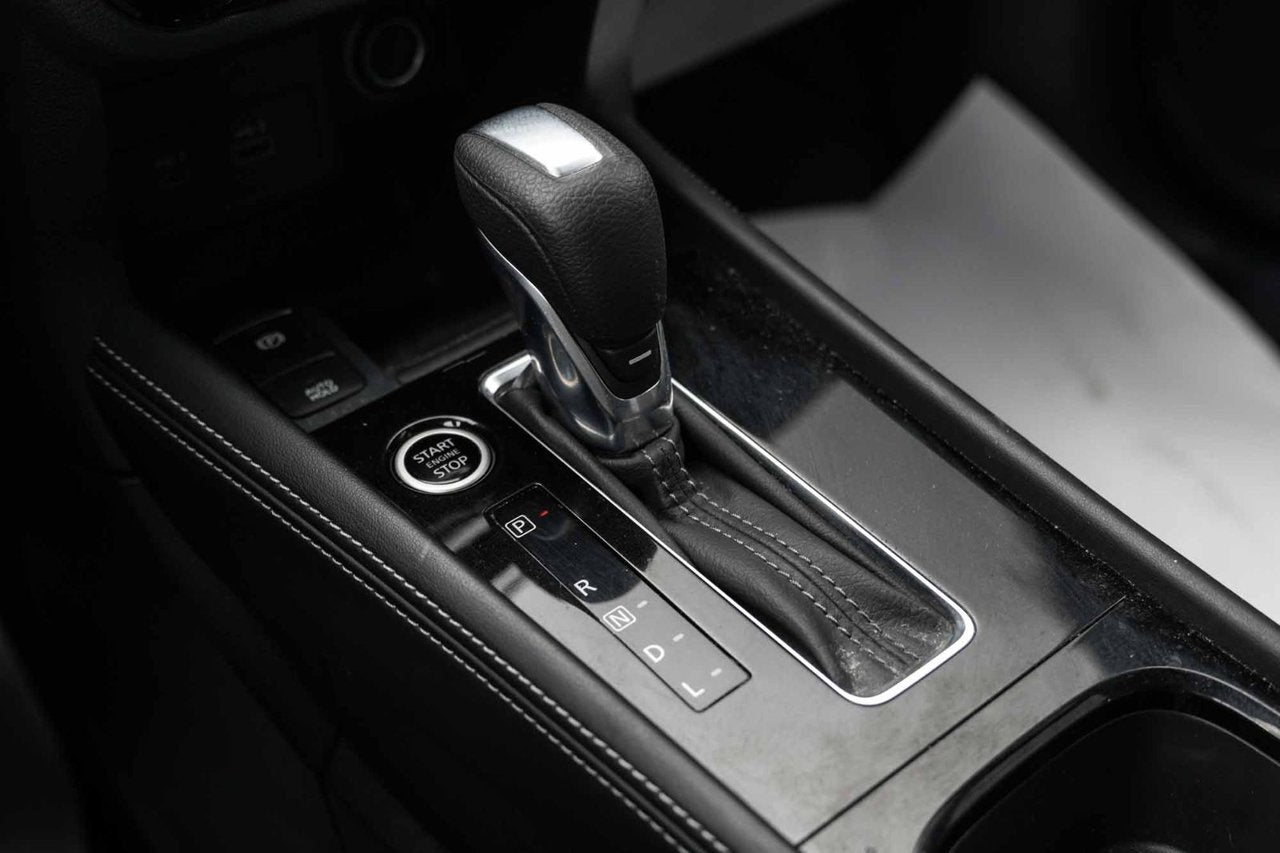 2024 Nissan Kicks SR Premium