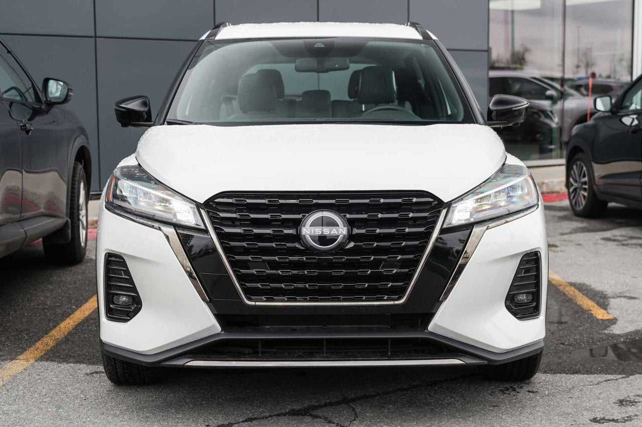 2024 Nissan Kicks SR Premium