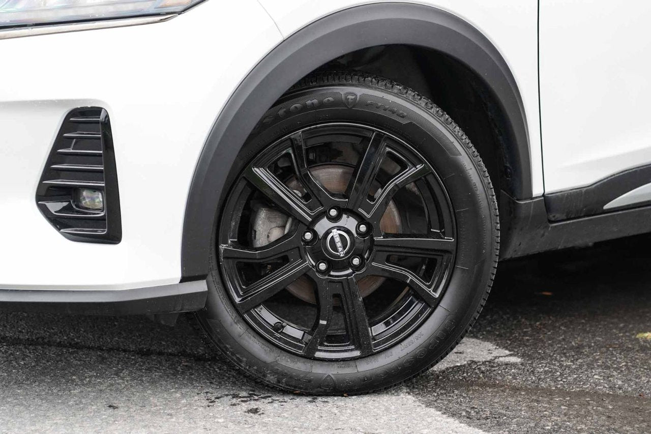 2024 Nissan Kicks SR Premium