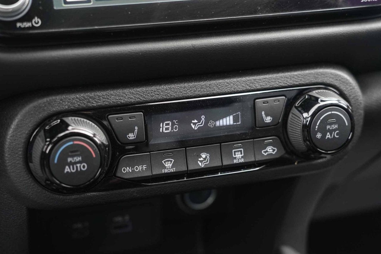 2024 Nissan Kicks SR Premium