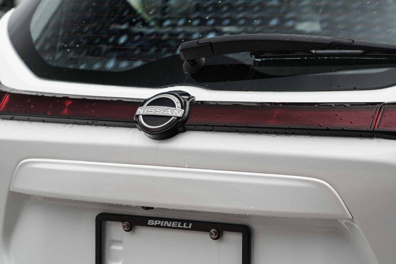 2024 Nissan Kicks SR Premium