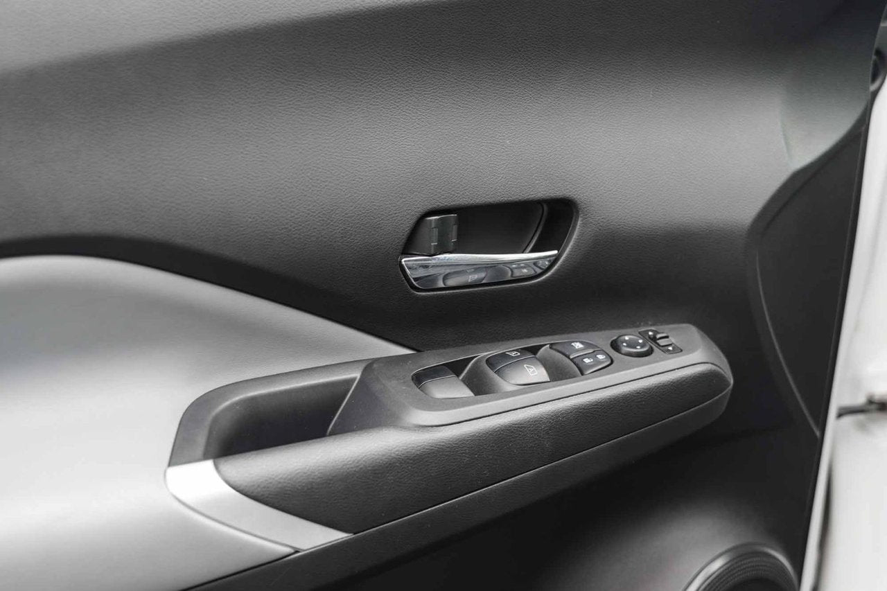 2024 Nissan Kicks SR Premium