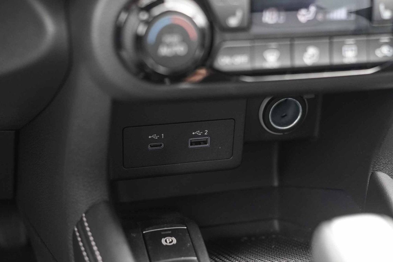 2024 Nissan Kicks SR Premium