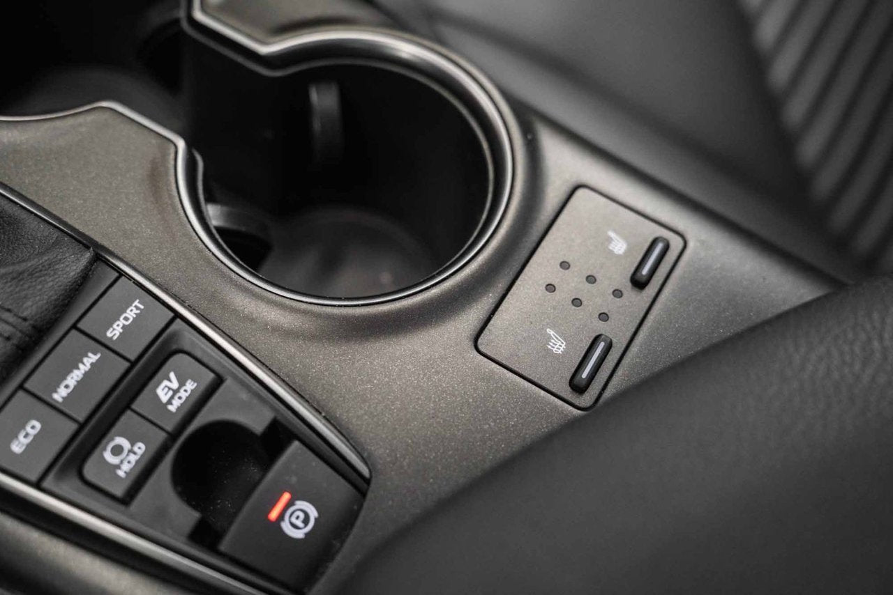 2022 Toyota Camry SE UPGRADE HYBRID FWD