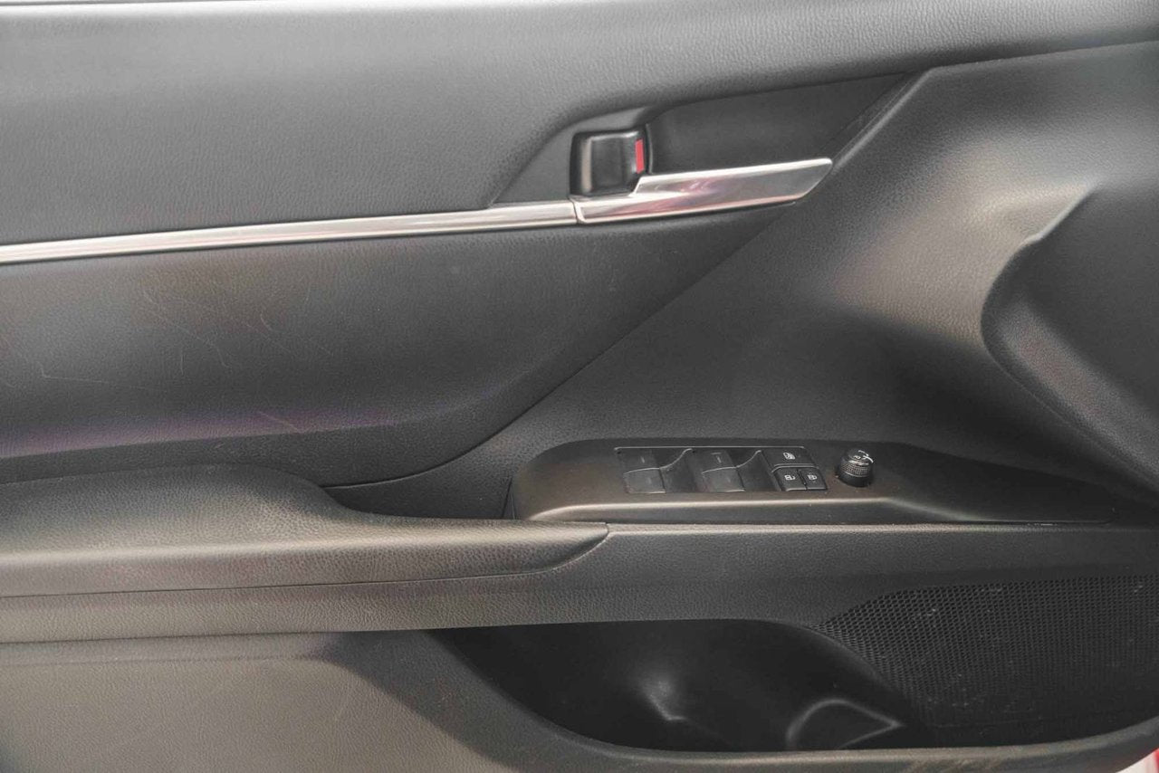 2022 Toyota Camry SE UPGRADE HYBRID FWD