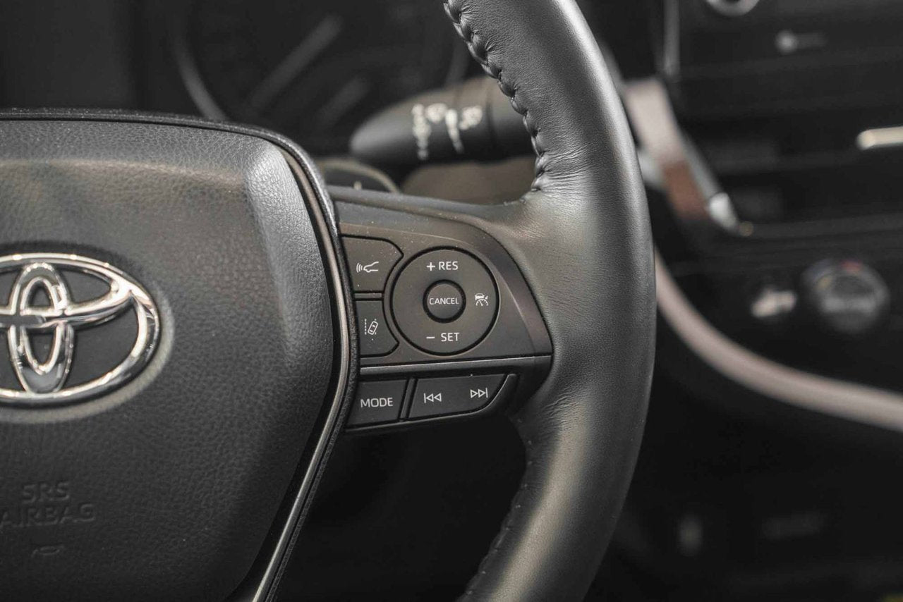 2022 Toyota Camry SE UPGRADE HYBRID FWD