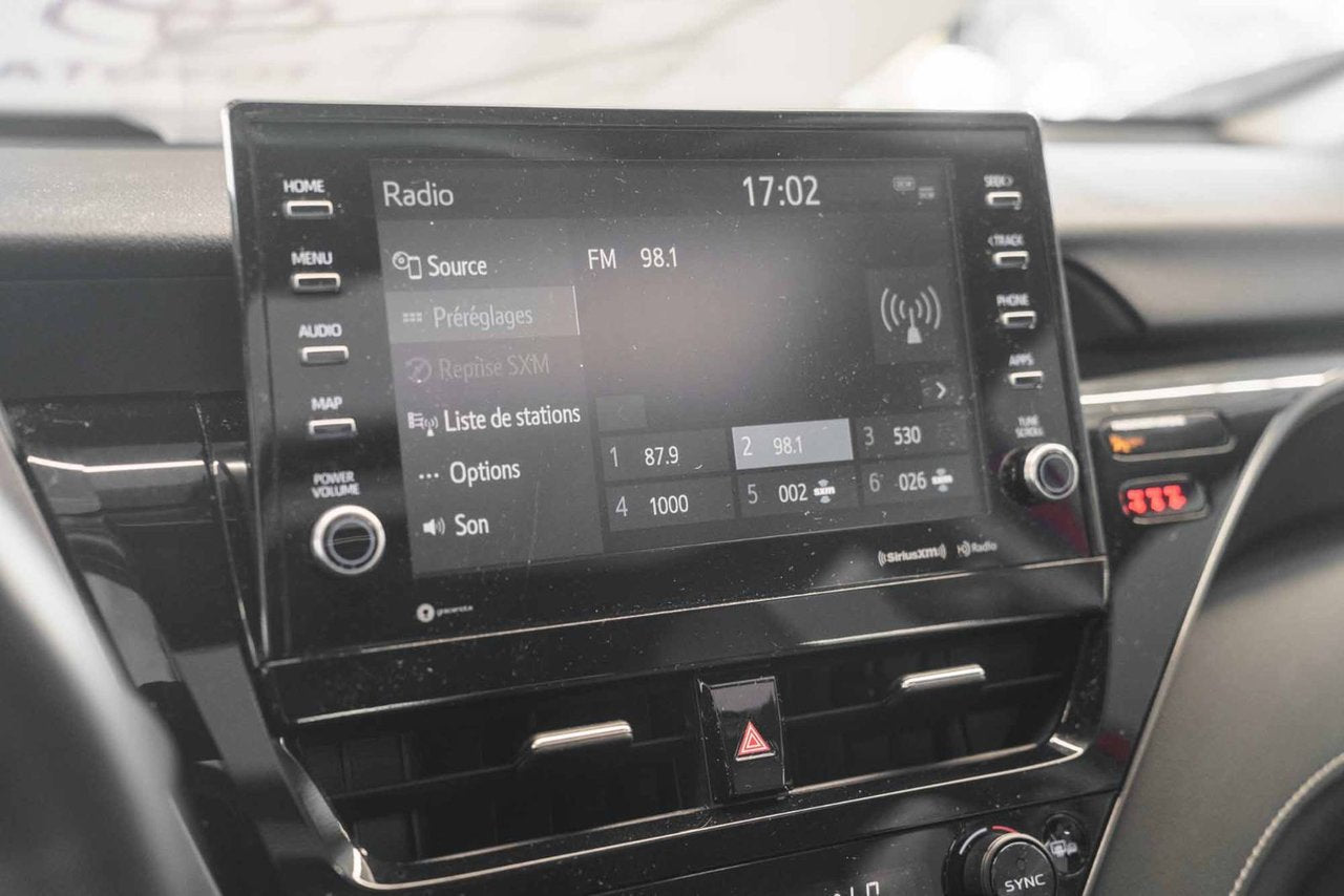 2022 Toyota Camry SE UPGRADE HYBRID FWD