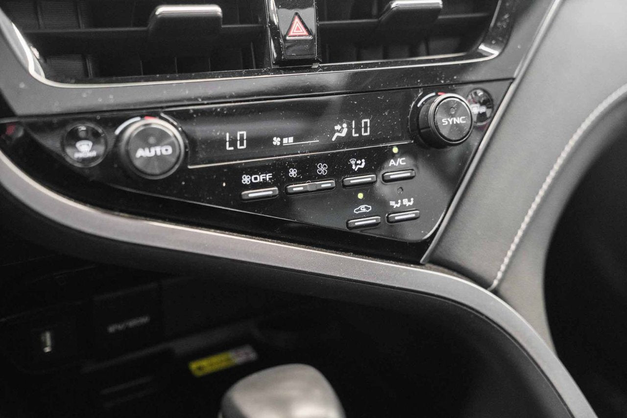 2022 Toyota Camry SE UPGRADE HYBRID FWD