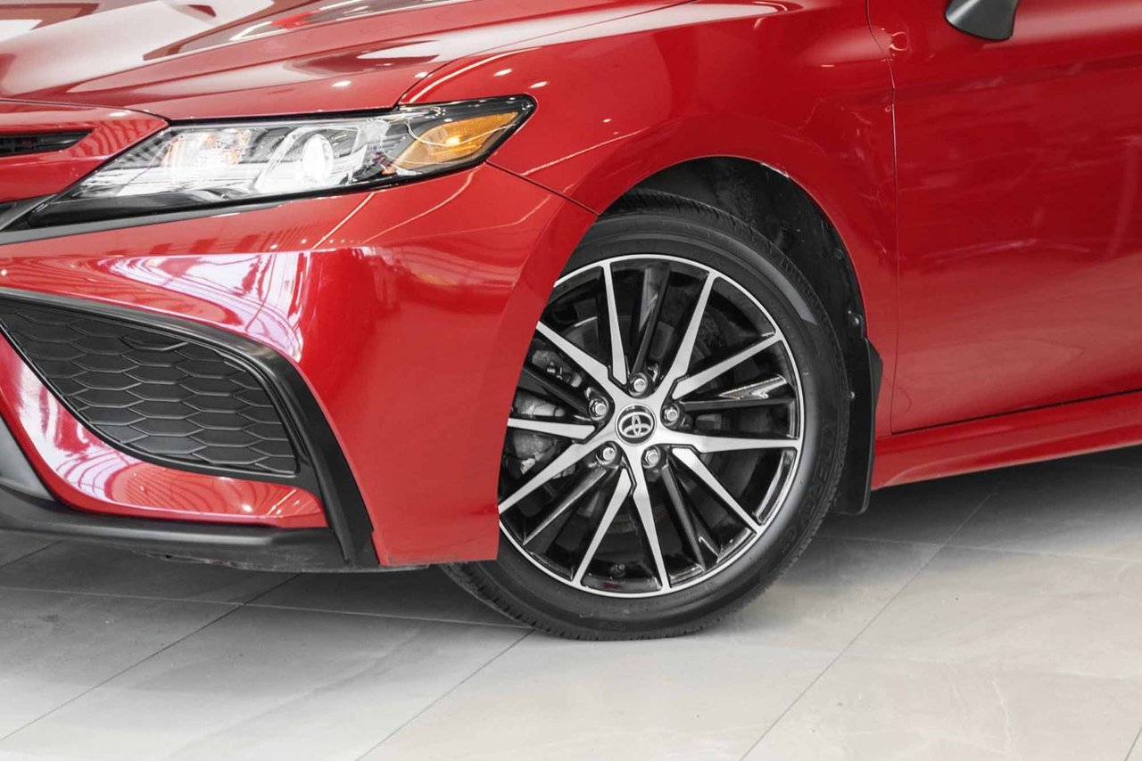 2022 Toyota Camry SE UPGRADE HYBRID FWD