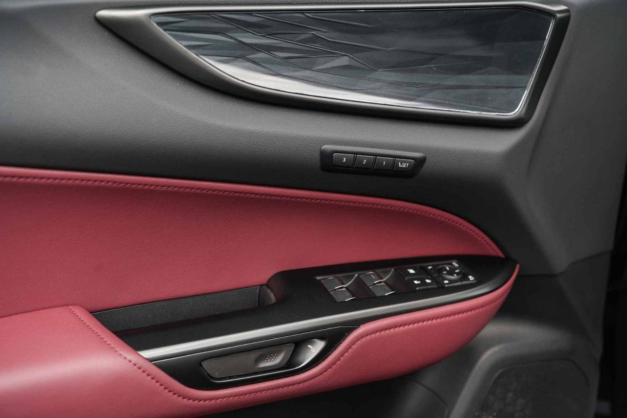 2025 Lexus NX 350h 350h PREMIUM AWD BAS KM CUIR ROUGE CARPLAY