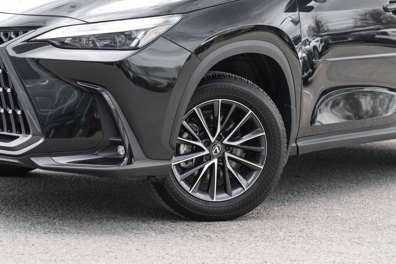 2025 Lexus NX 350h 350h PREMIUM AWD BAS KM CUIR ROUGE CARPLAY