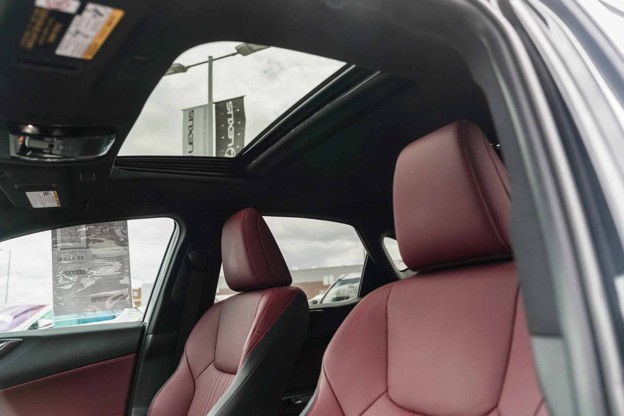 2025 Lexus NX 350h 350h PREMIUM AWD BAS KM CUIR ROUGE CARPLAY