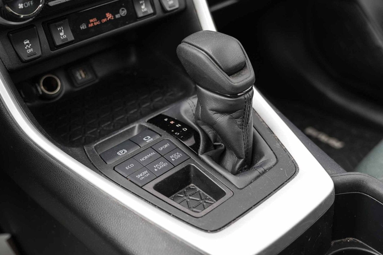 2024 Toyota RAV4 LE FWD