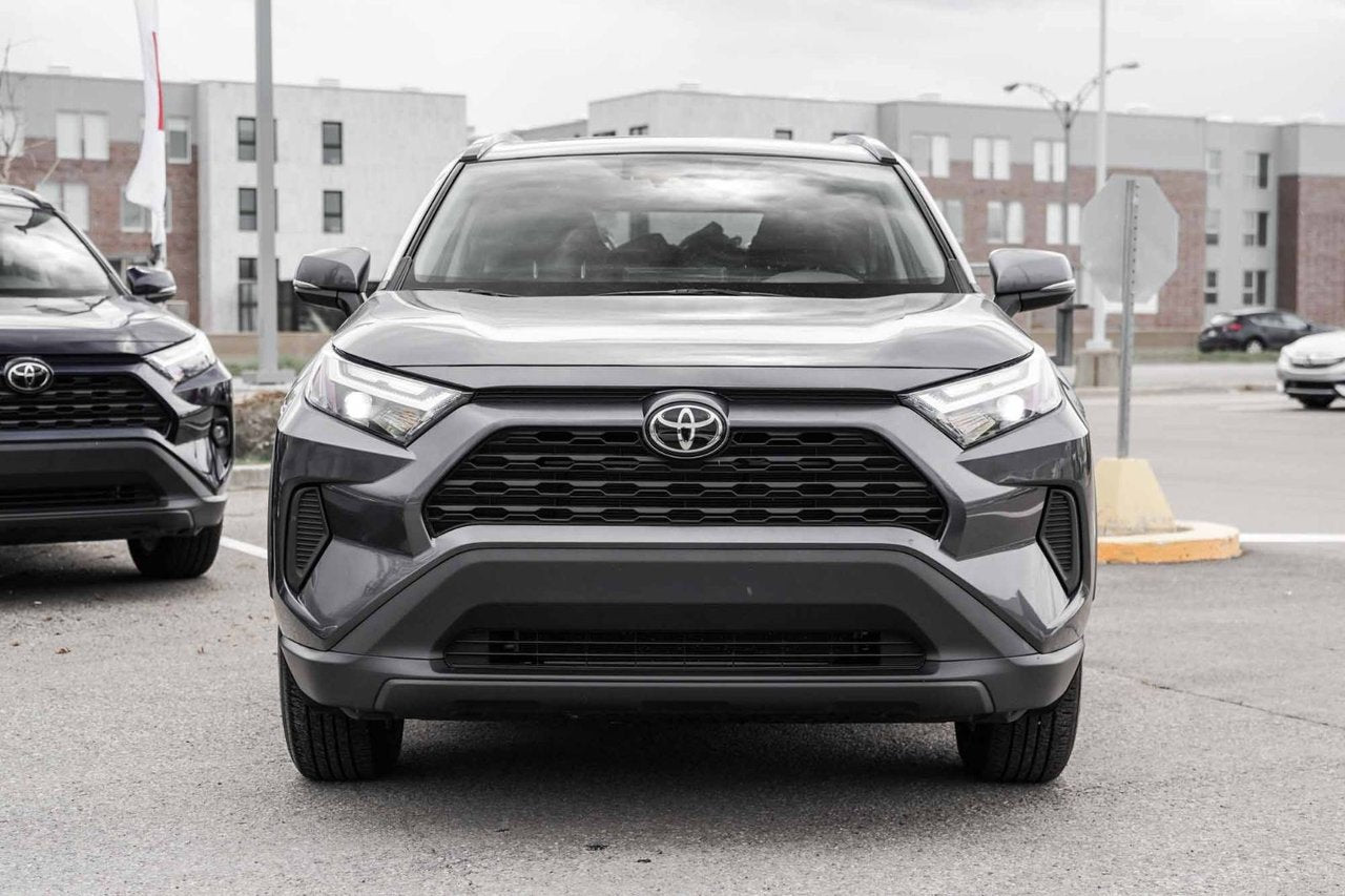 2024 Toyota RAV4 LE FWD
