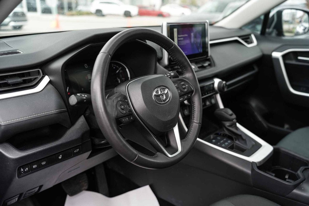 2024 Toyota RAV4 LE FWD