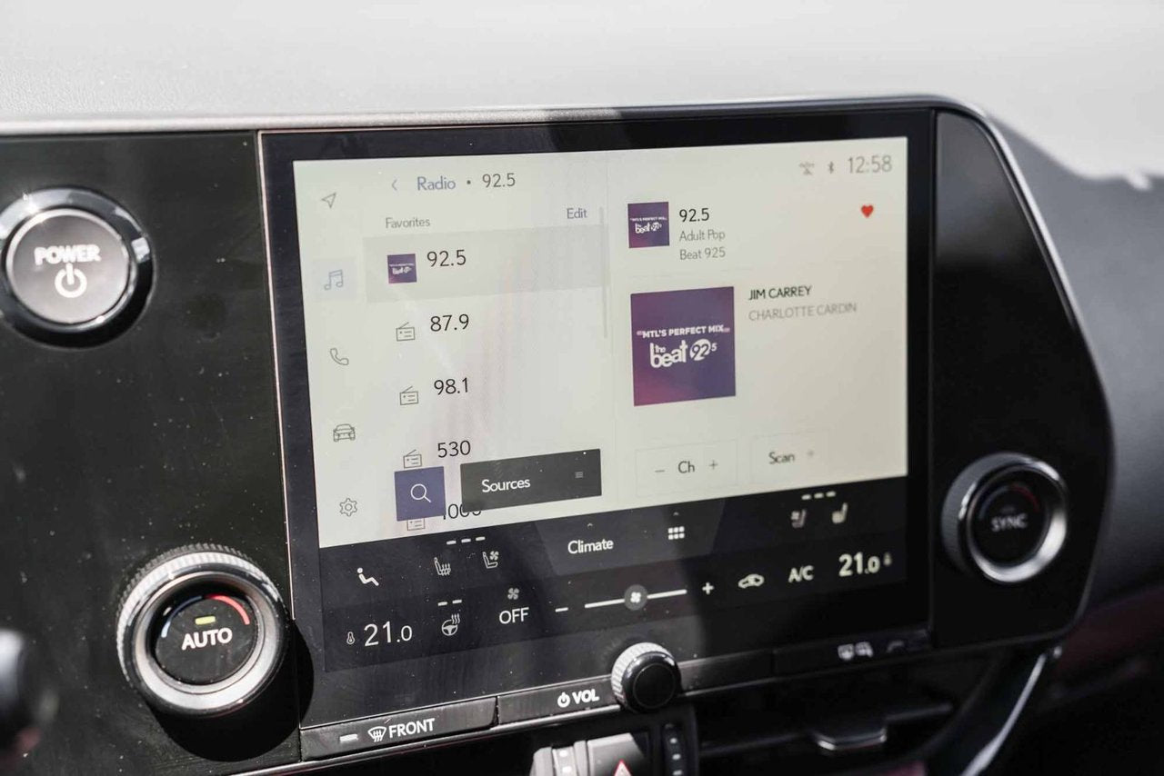 2025 Lexus NX 350h 350h PREMIUM AWD BAS KM CUIR ROUGE CARPLAY