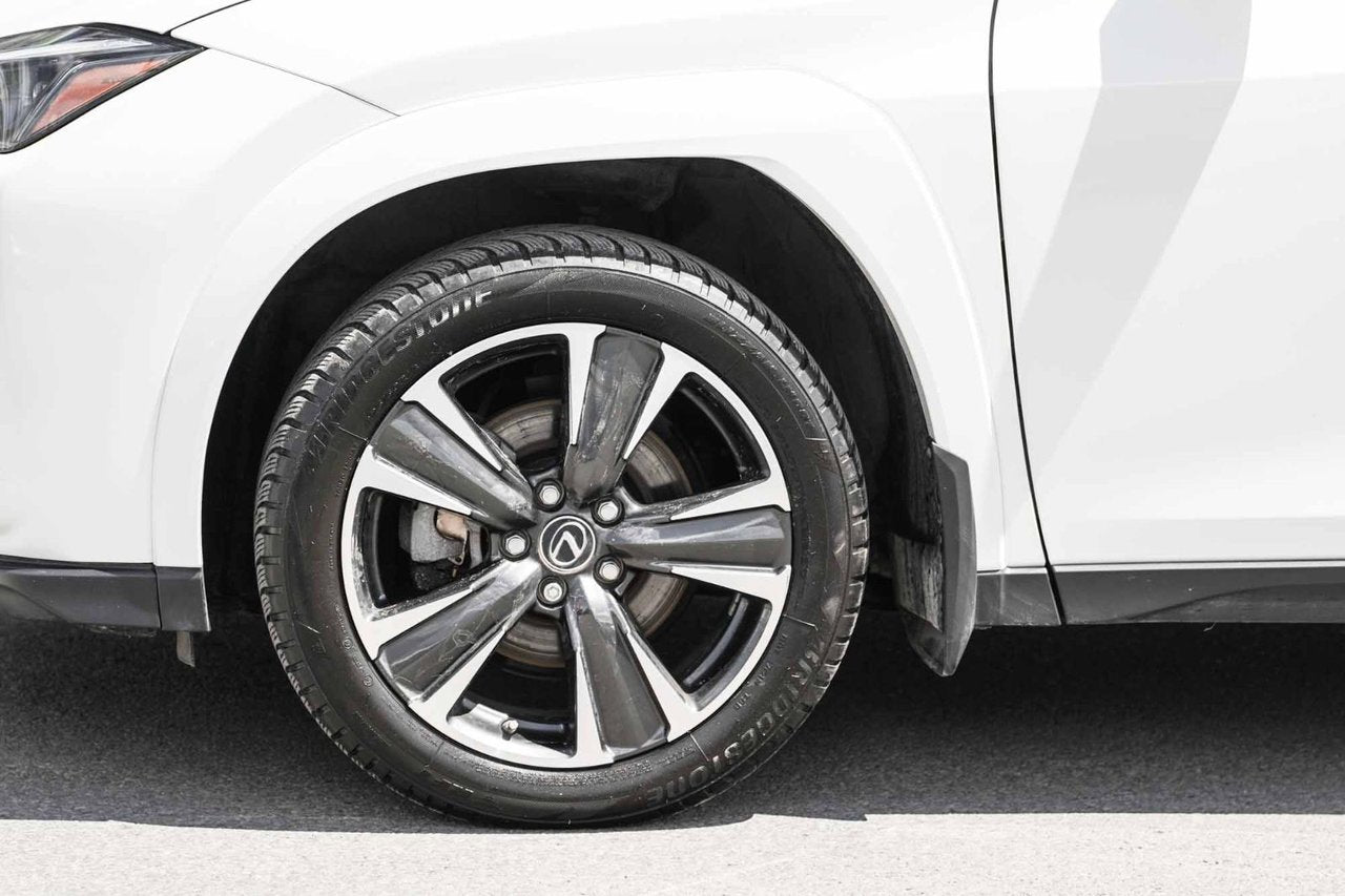 2024 Lexus UX 250h LUXURY AWD BAS KM CUIR TOIT NAVI HUD