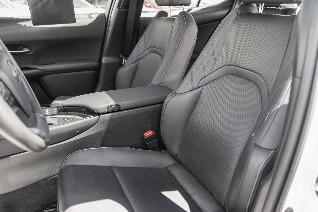 2024 Lexus UX 250h LUXURY AWD BAS KM CUIR TOIT NAVI HUD