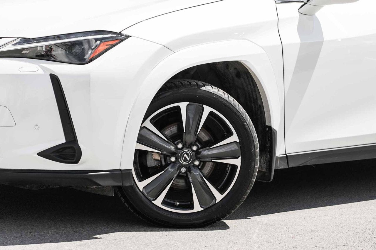 2024 Lexus UX 250h LUXURY AWD BAS KM CUIR TOIT NAVI HUD