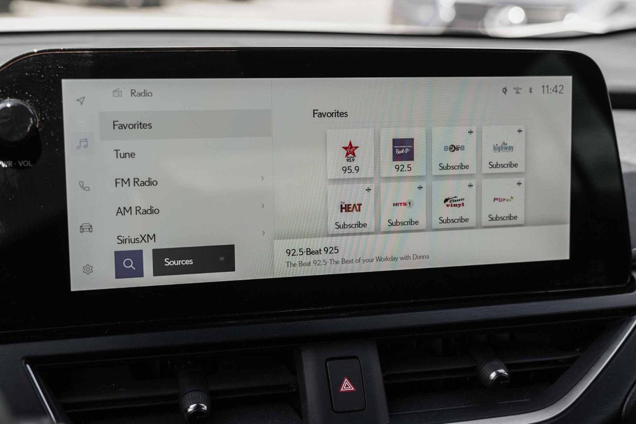 2024 Lexus UX 250h LUXURY AWD BAS KM CUIR TOIT NAVI HUD