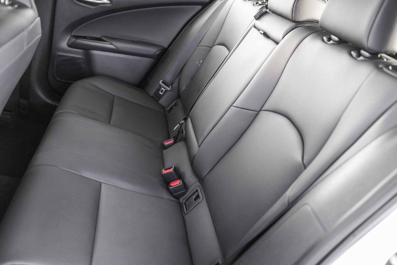 2025 Lexus UX 300h PREMIUM HYBRIDE TRES BAS KM CUIR TOIT