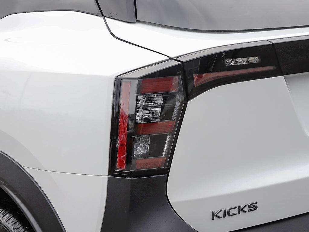 2026 Nissan Kicks SR Premium AWD