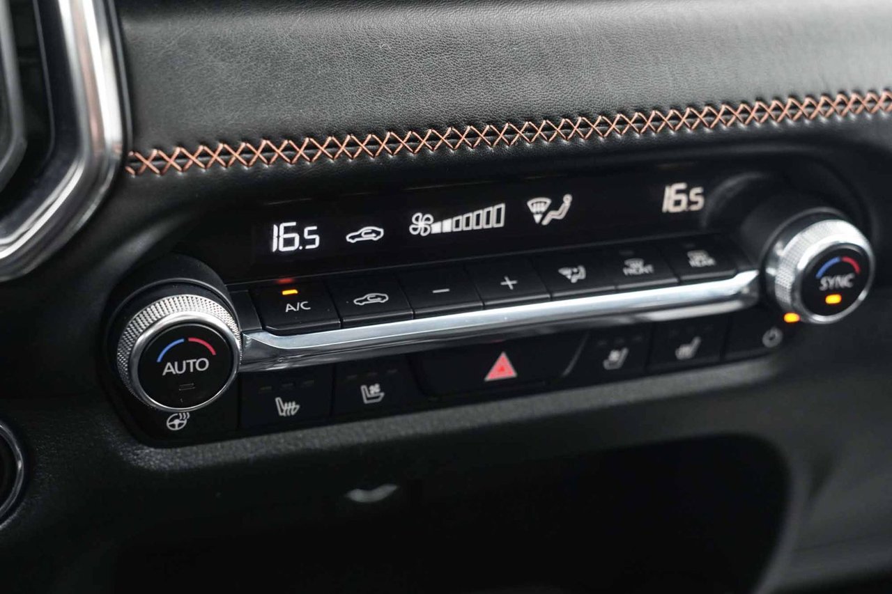 2024 Mazda CX-50 GT