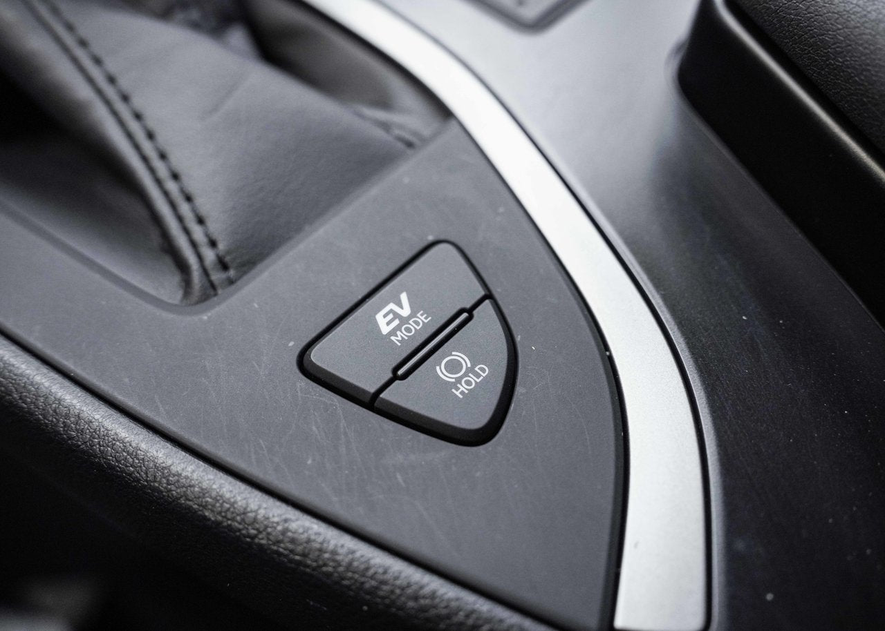 2024 Lexus UX 250h **PREMIUM HYBRIDE AWD**