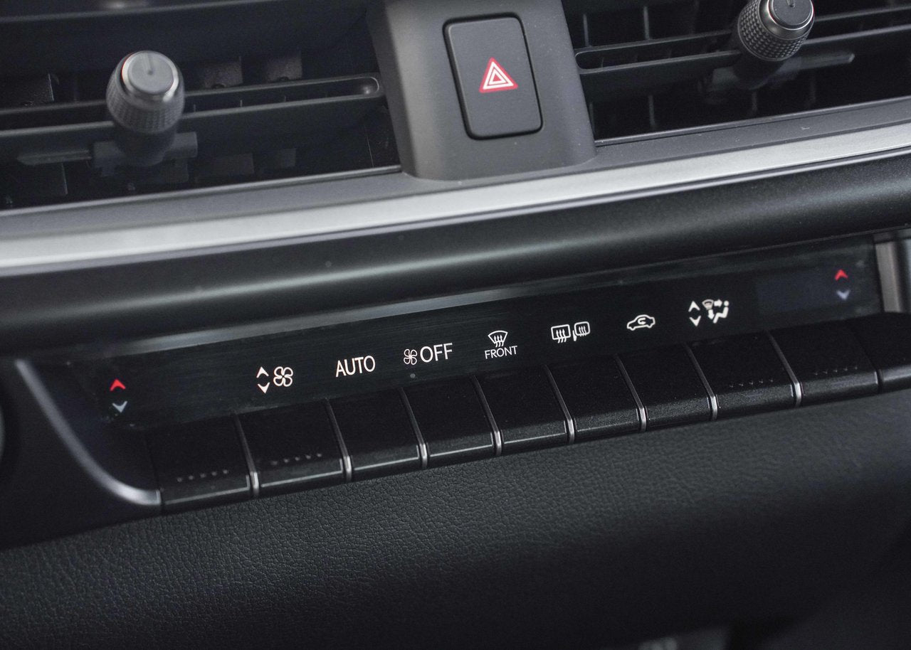 2024 Lexus UX 250h **PREMIUM HYBRIDE AWD**