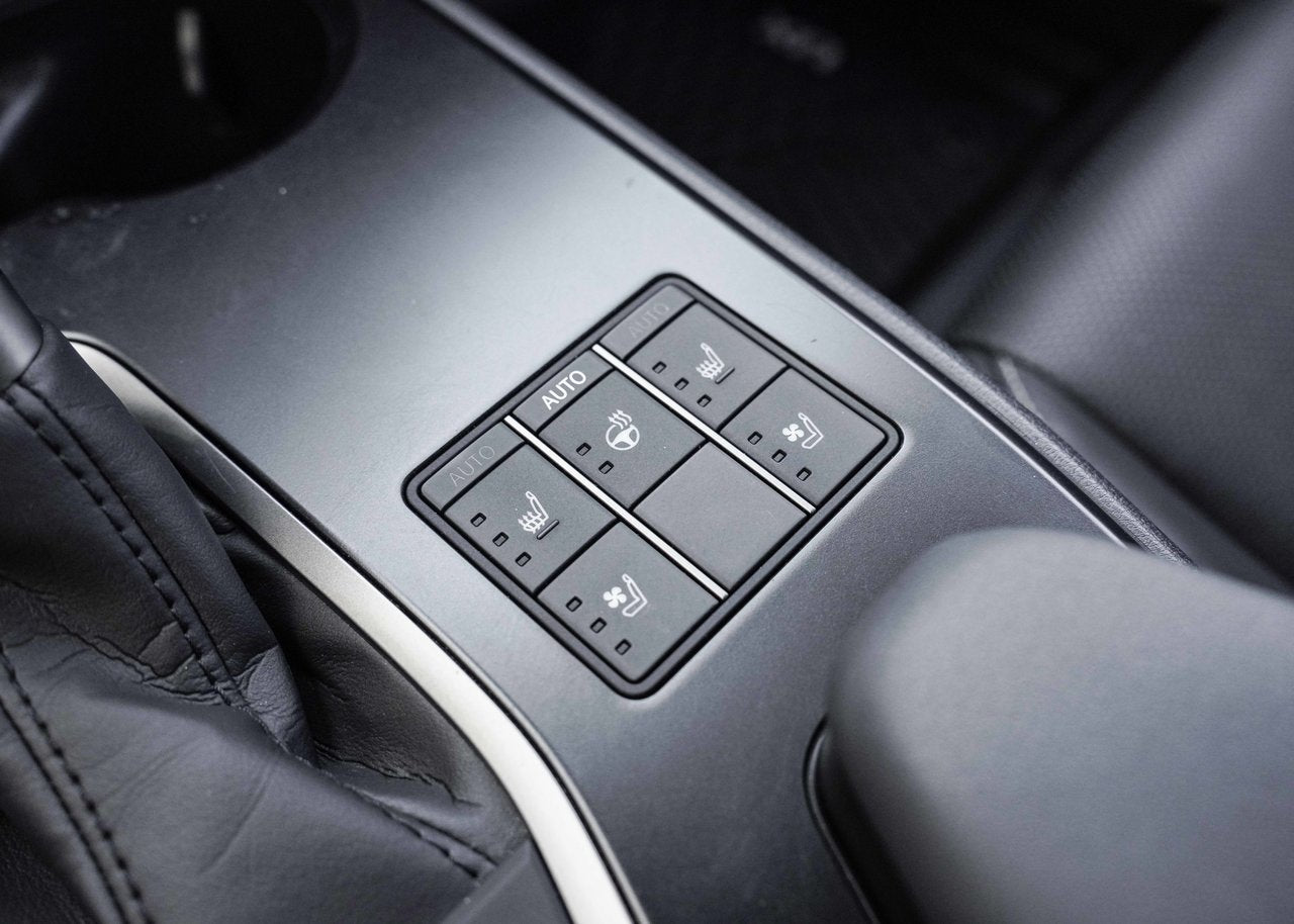2024 Lexus UX 250h **PREMIUM HYBRIDE AWD**