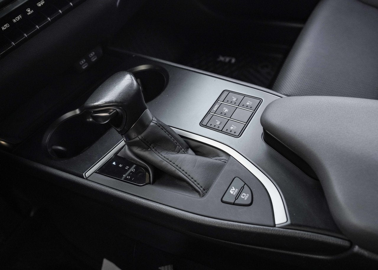 2024 Lexus UX 250h **PREMIUM HYBRIDE AWD**
