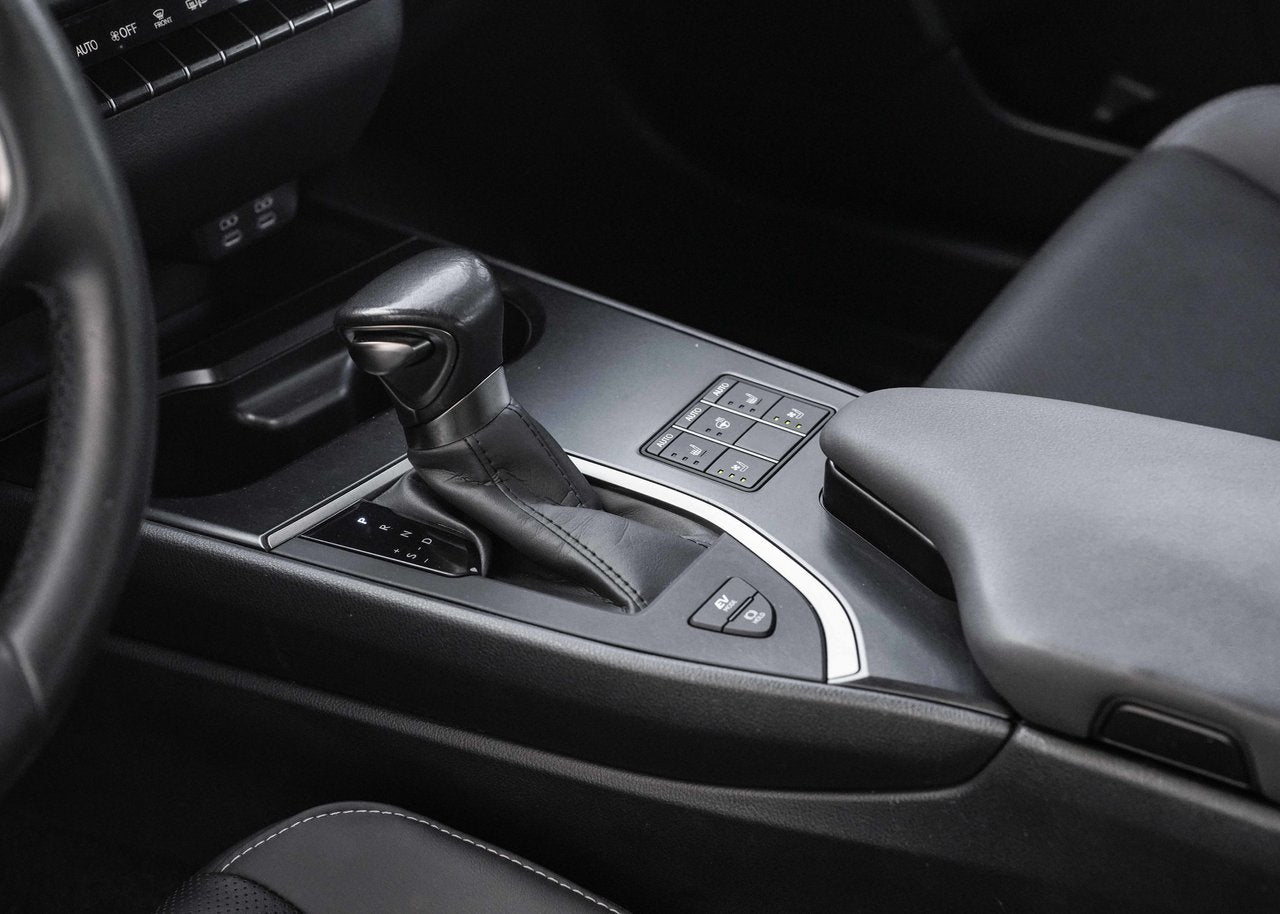 2024 Lexus UX 250h **PREMIUM HYBRIDE AWD**