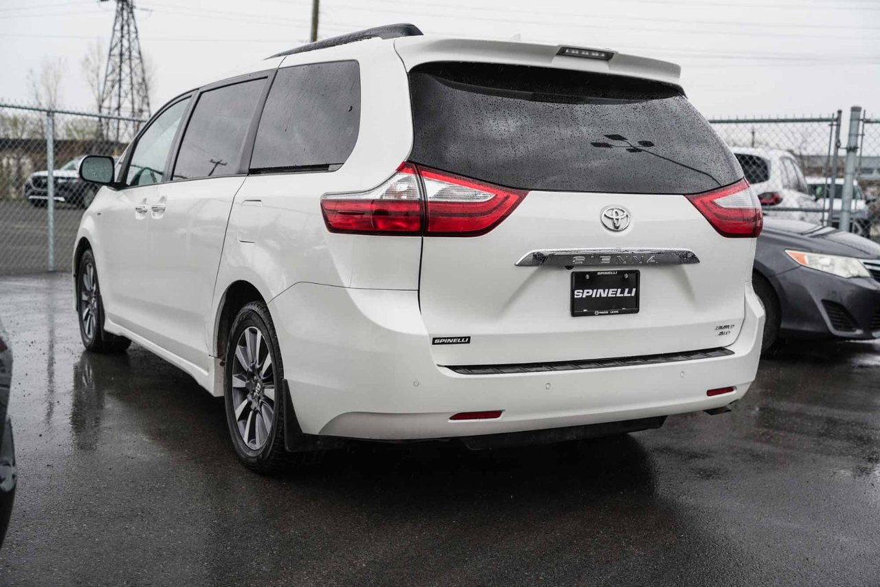 2018 Toyota Sienna XLE