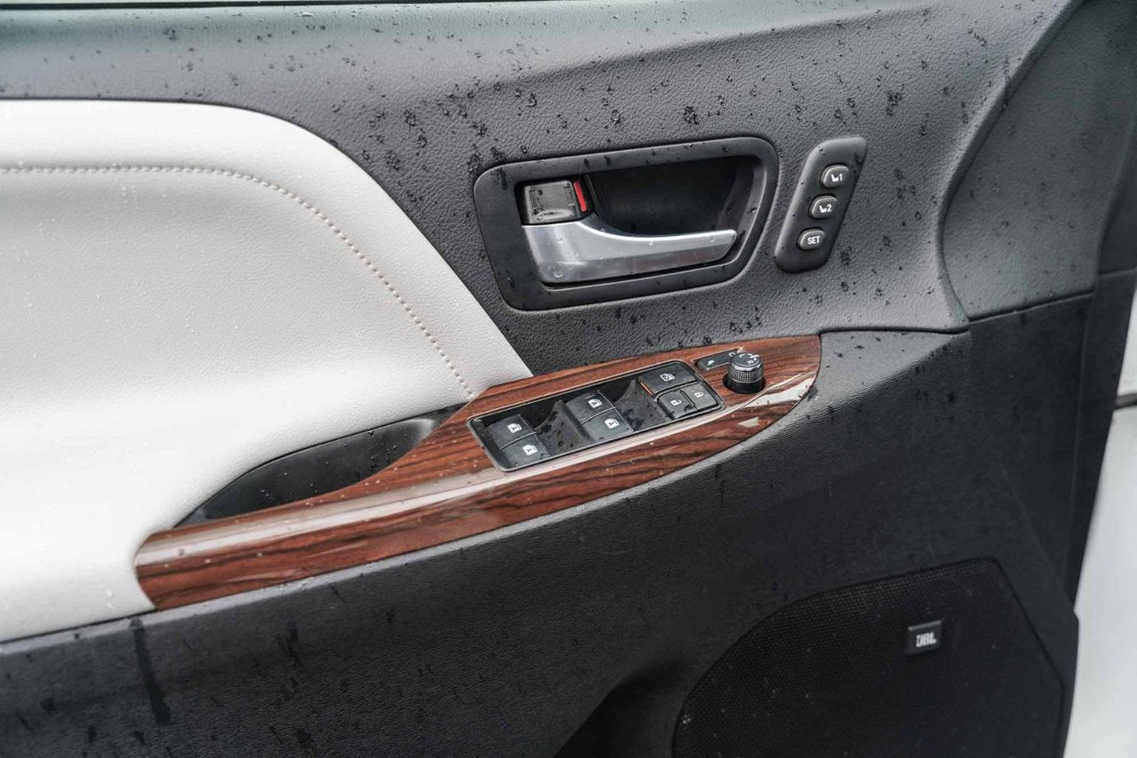 2018 Toyota Sienna XLE