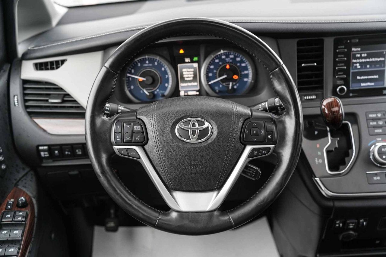 2018 Toyota Sienna XLE