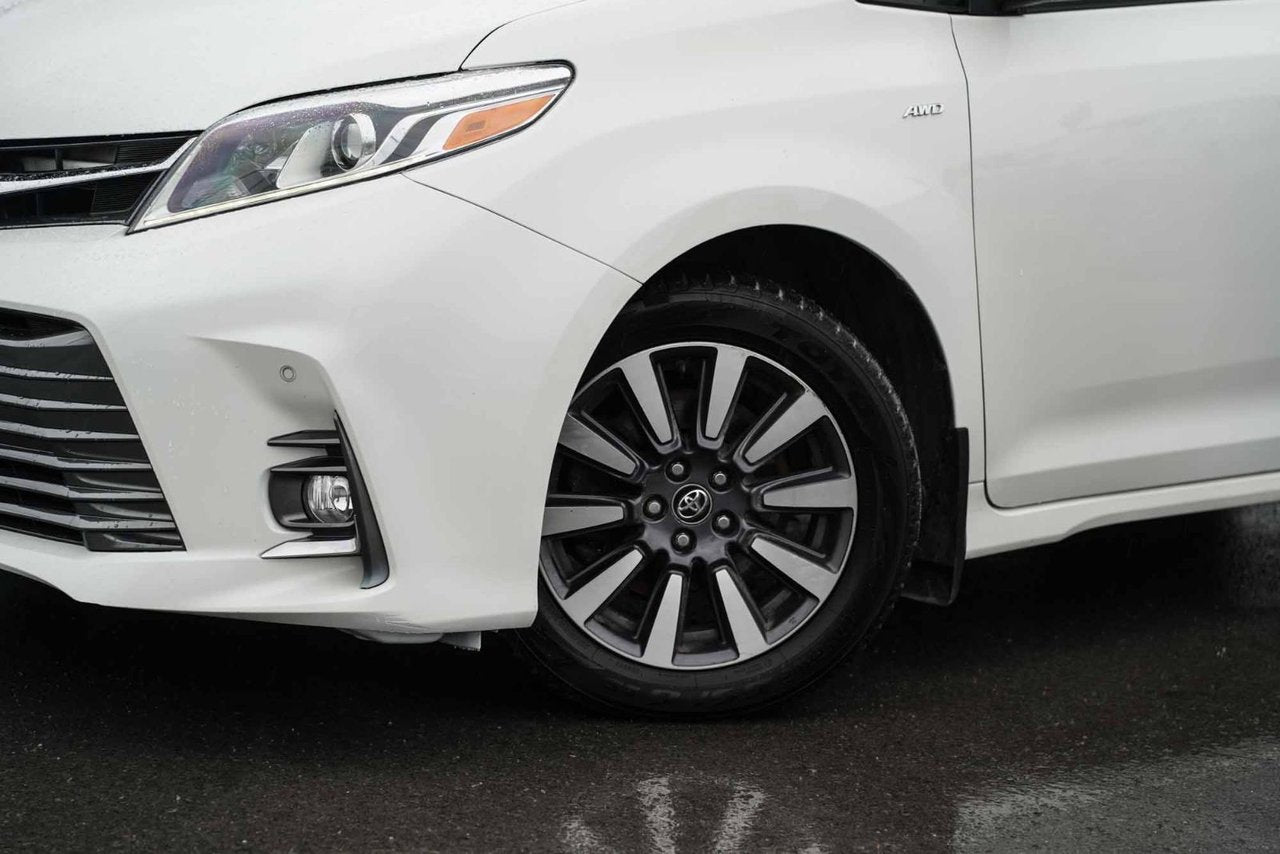 2018 Toyota Sienna XLE
